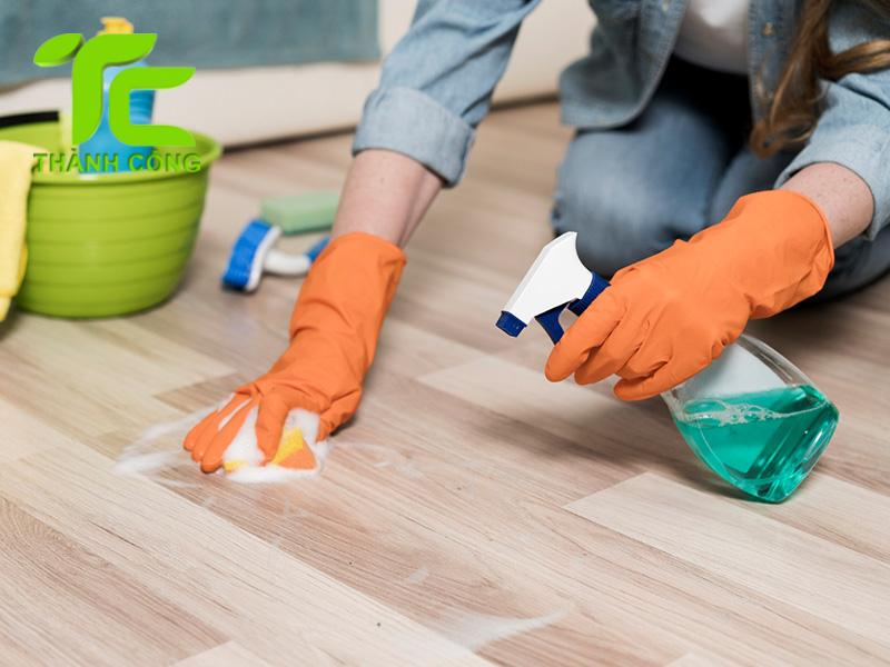 Cách bảo quản đồ gỗ bền đẹp, hạn chế cong vênh và ẩm mốc 9 Bảo quản đồ gỗ